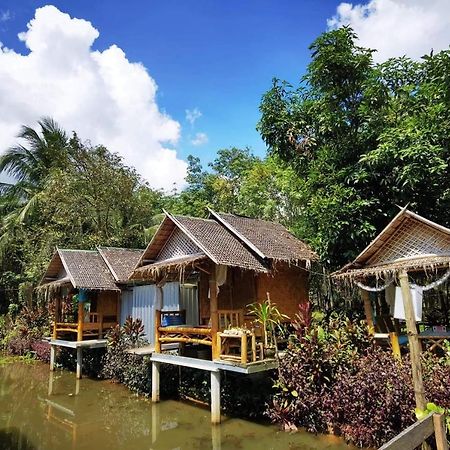 Nakhon Si Ban Na Homestay ナコーンシータンマラート エクステリア 写真