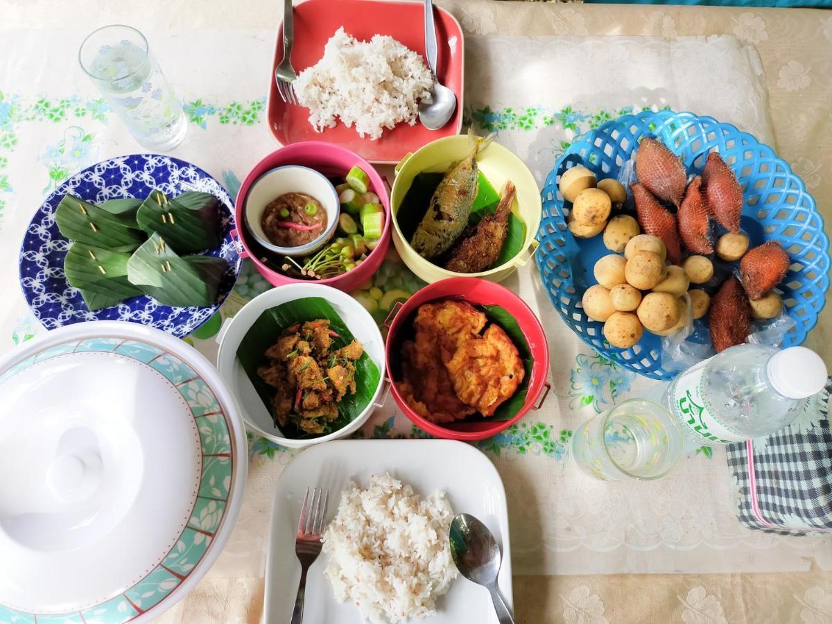 Nakhon Si Ban Na Homestay ナコーンシータンマラート エクステリア 写真