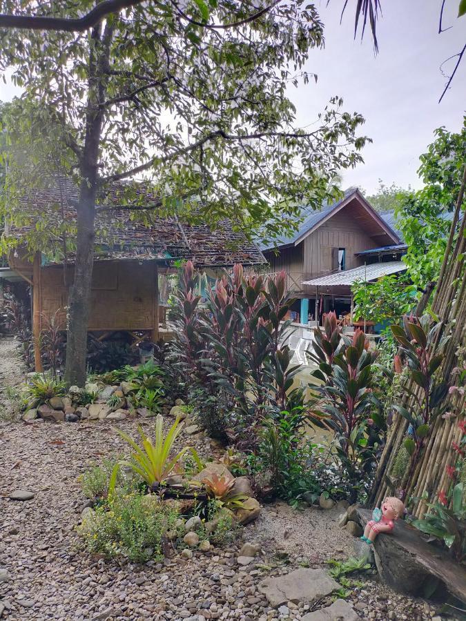 Nakhon Si Ban Na Homestay ナコーンシータンマラート エクステリア 写真