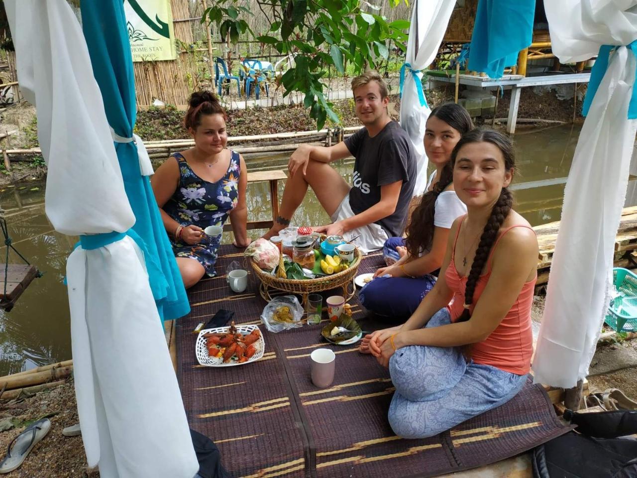 Nakhon Si Ban Na Homestay ナコーンシータンマラート エクステリア 写真