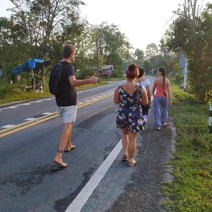 Nakhon Si Ban Na Homestay ナコーンシータンマラート エクステリア 写真