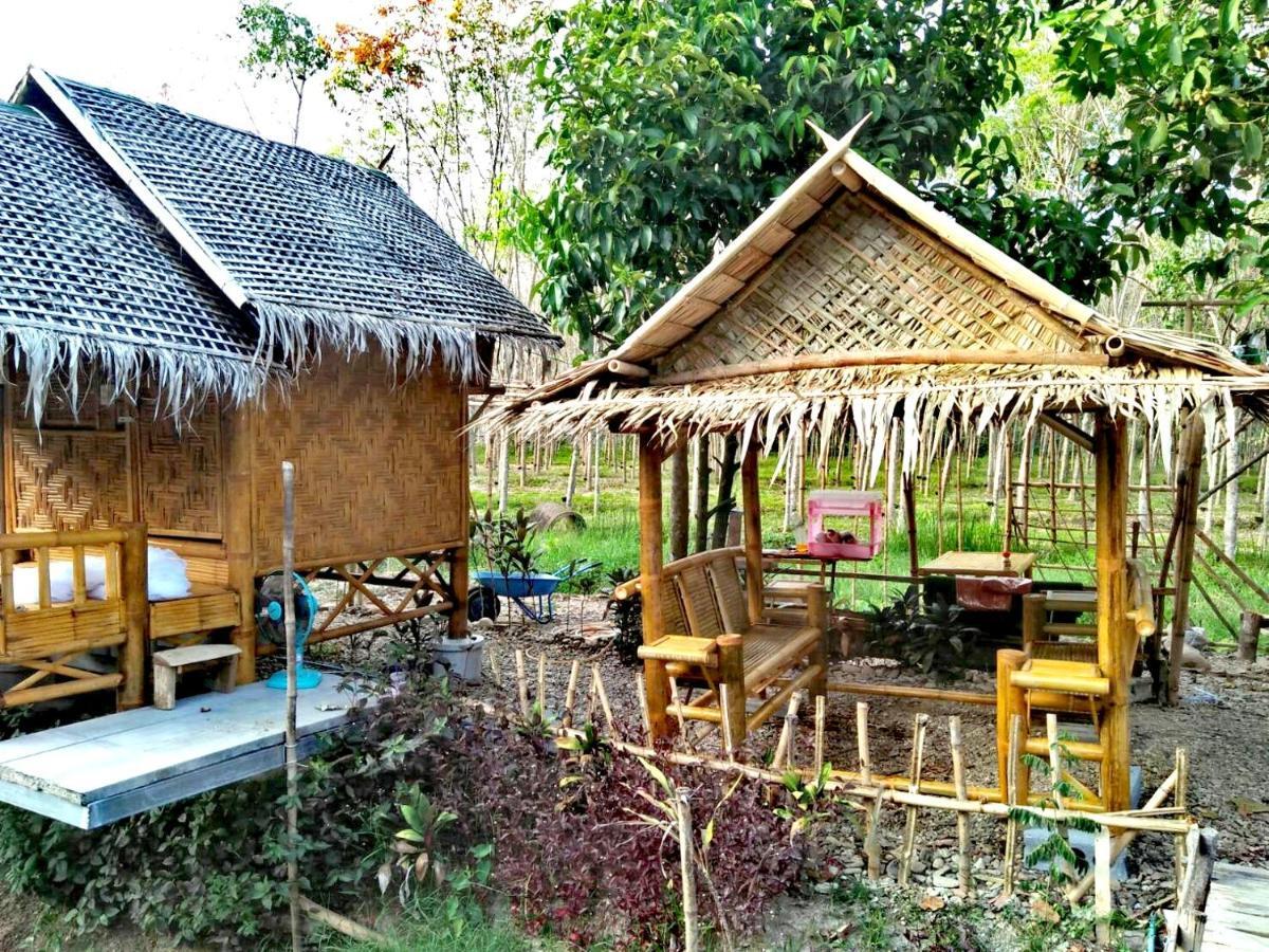 Nakhon Si Ban Na Homestay ナコーンシータンマラート エクステリア 写真